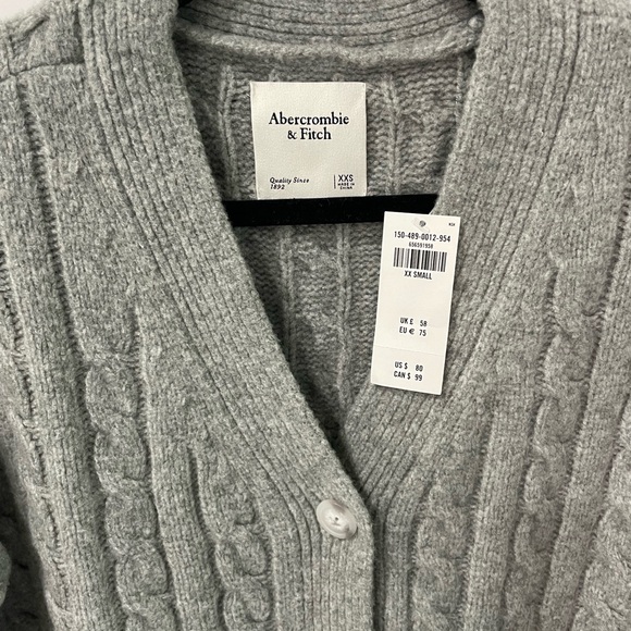 Abercrombie & Fitch Heather Gray Cable Knit Cardigan - Picture 5 of 9